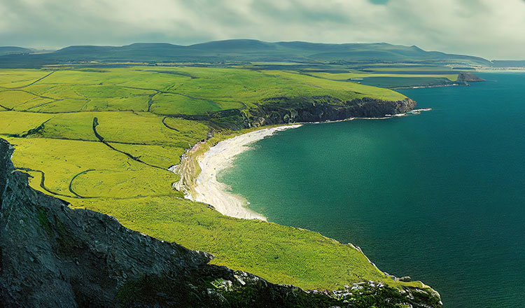 <p>Powell Warns Against Looser Financial Conditions</p>
