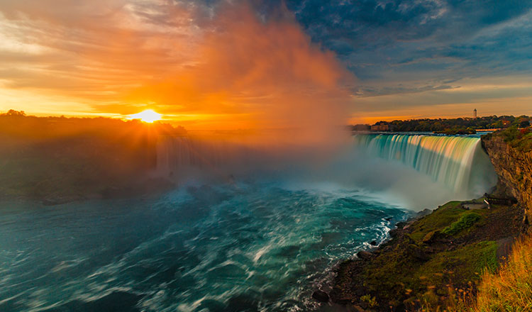 <p>Markets Price a Quicker Fed Pivot</p>
