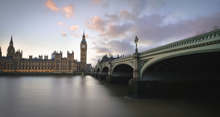 L’ottimismo per i negoziati commerciali e per la Brexit alimenta la fiducia 